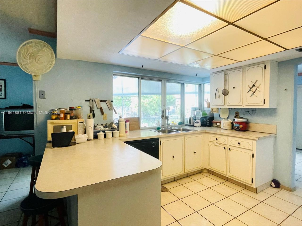 8203 NW 73rd Ter, Tamarac, FL 33321 Photo