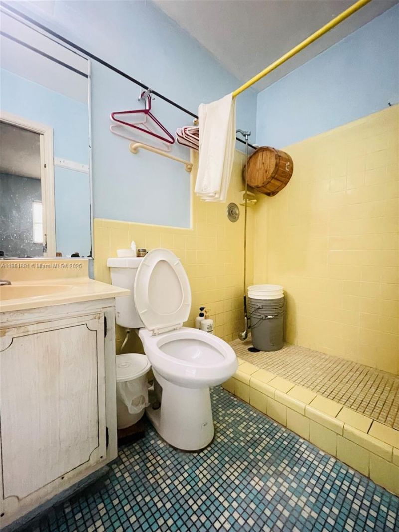 8203 NW 73rd Ter, Tamarac, FL 33321 Photo