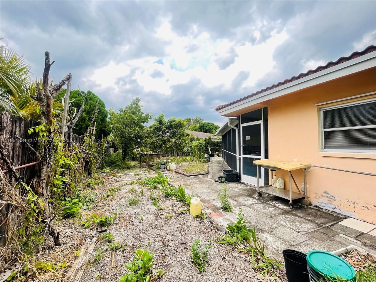 8203 NW 73rd Ter, Tamarac, FL 33321 Photo