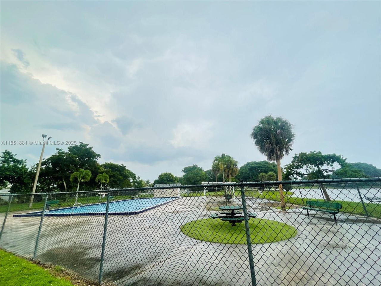 8203 NW 73rd Ter, Tamarac, FL 33321 Photo