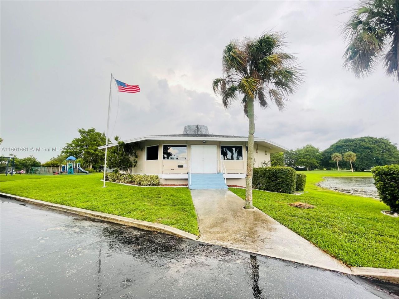 8203 NW 73rd Ter, Tamarac, FL 33321 Photo