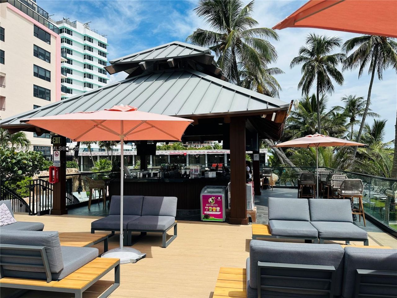 5225 Collins Ave, Unit 515, Miami Beach, FL 33140 Photo