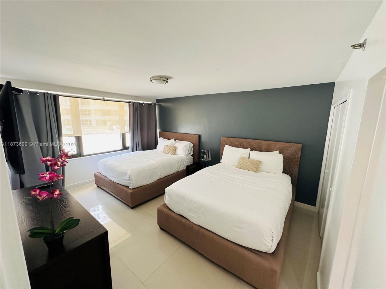 5225 Collins Ave, Unit 515, Miami Beach, FL 33140 Photo