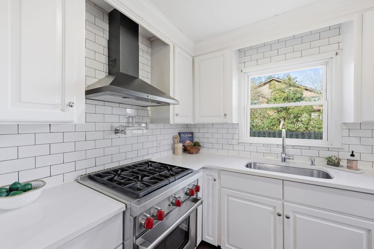 26 Rebellion Road Photo 21