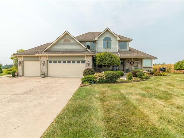 1673 Diamond Mill Road, Brookville, OH 45309