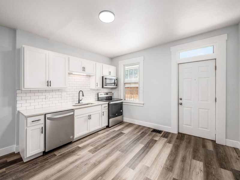 536 W Town Street, Columbus, OH 43215 Photo 11