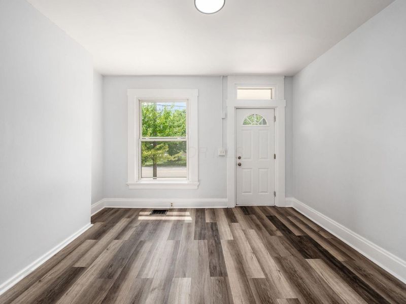 536 W Town Street, Columbus, OH 43215 Photo 8