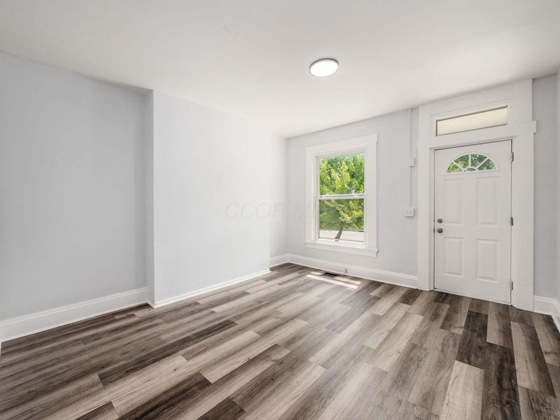 536 W Town Street, Columbus, OH 43215 Photo 9