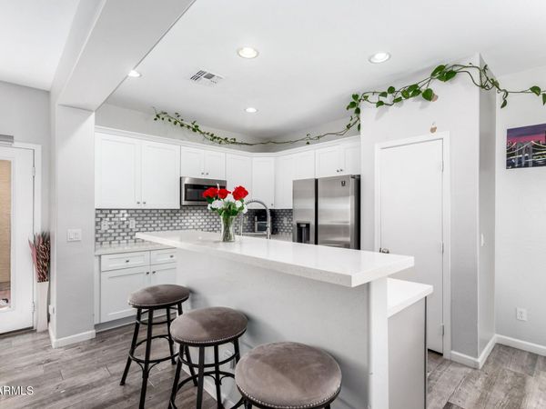 716 W FREMONT Road, Phoenix, AZ 85041