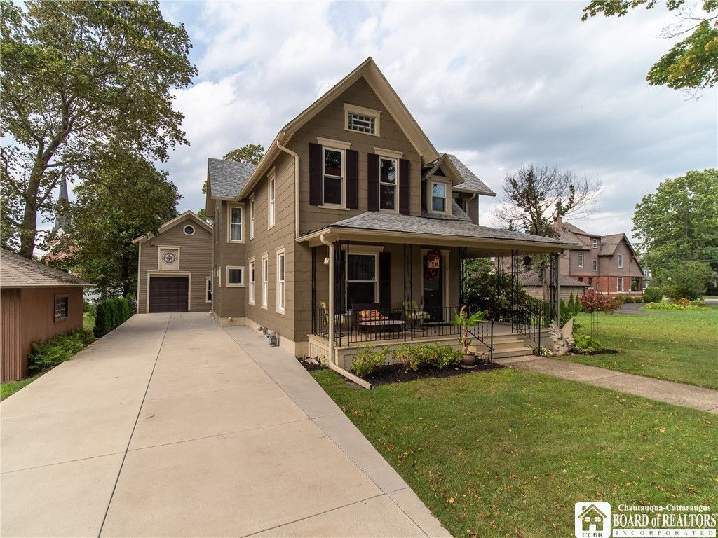 7 1st Street, Westfield, NY 14787 Main Photo