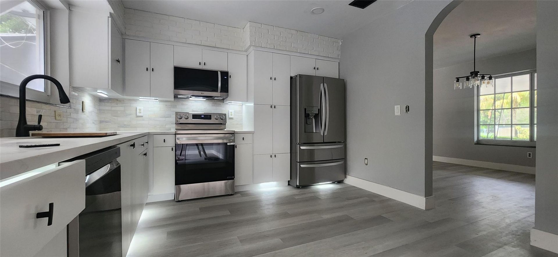 14715 N Spur Drive, Miami, FL 33161 Photo