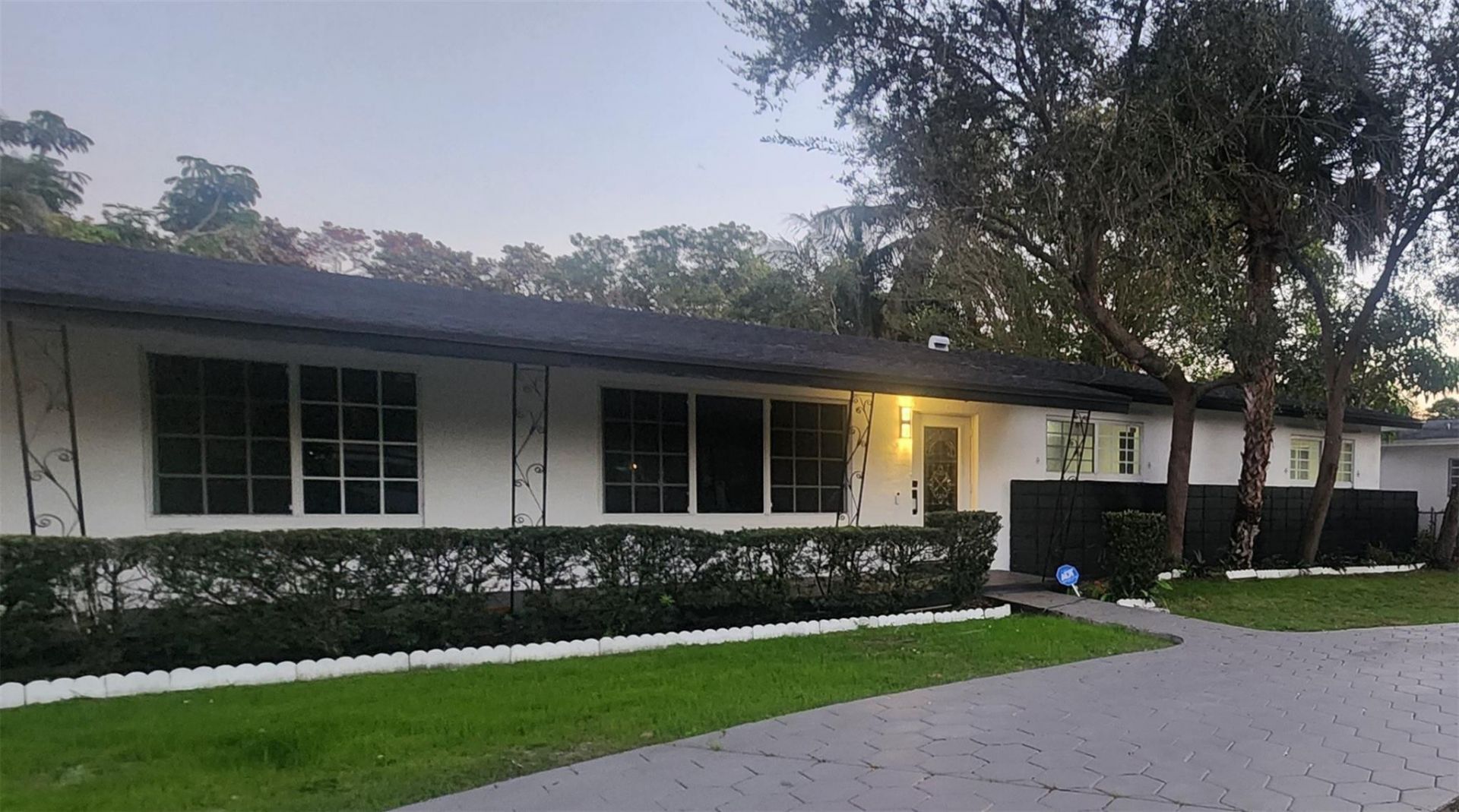 14715 N Spur Drive, Miami, FL 33161 Photo