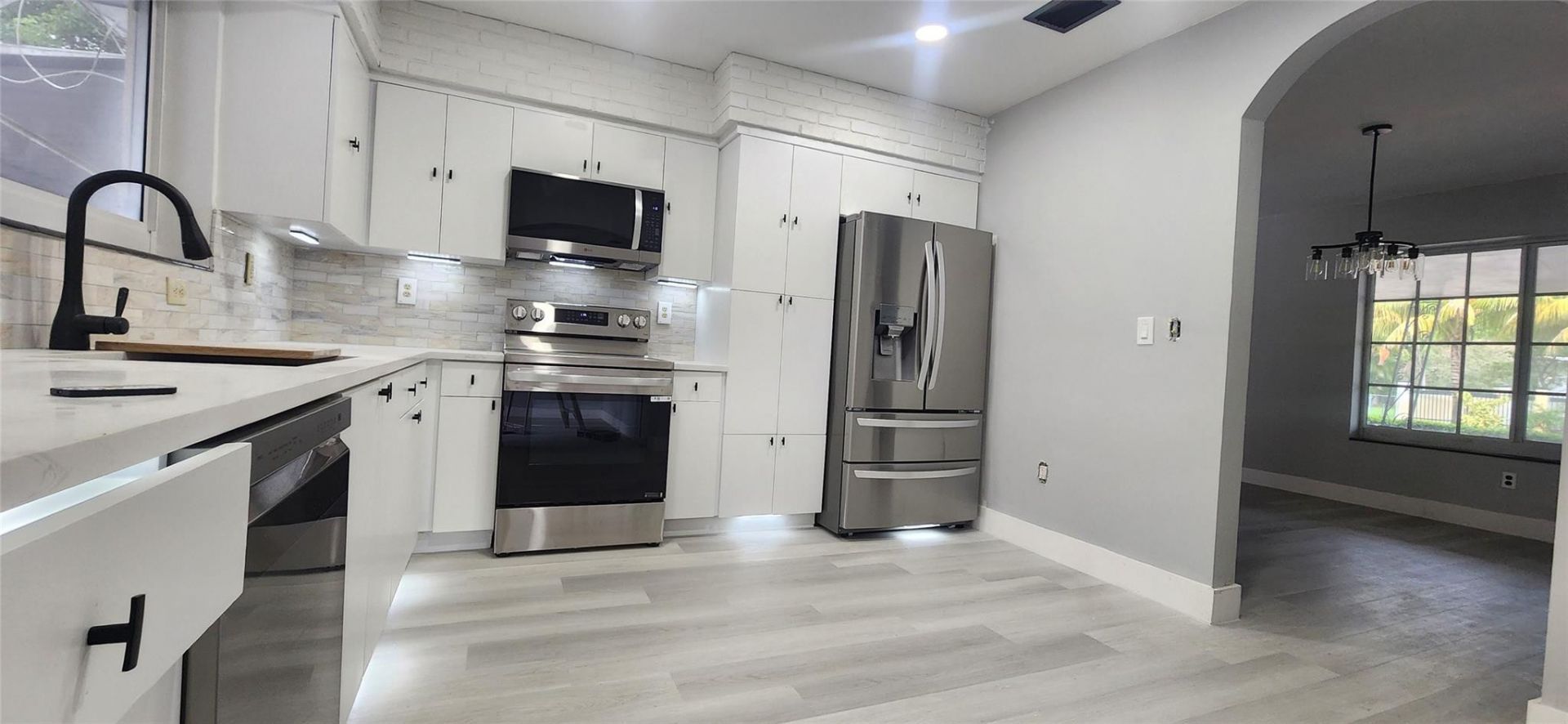 14715 N Spur Drive, Miami, FL 33161 Photo