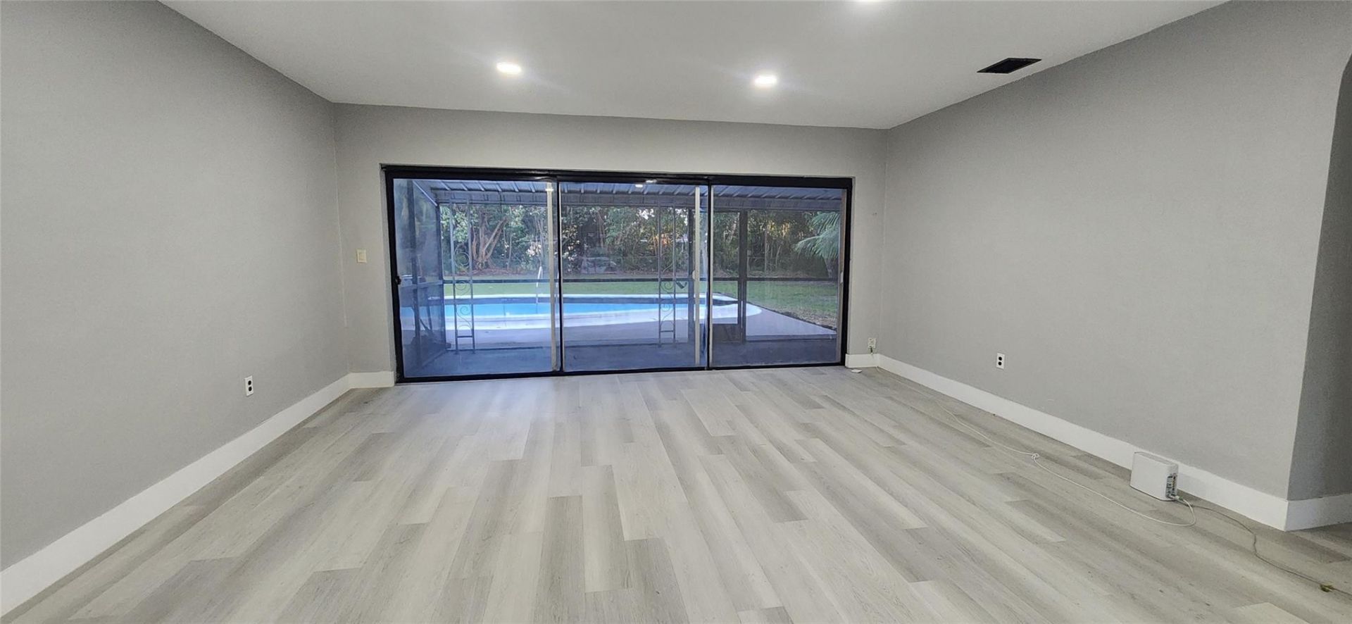 14715 N Spur Drive, Miami, FL 33161 Photo