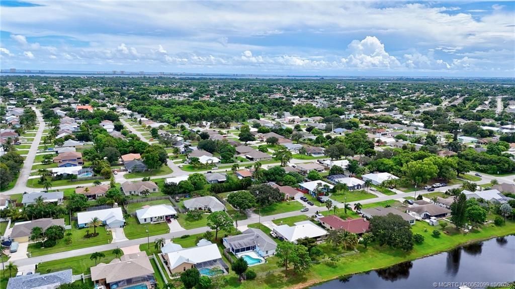 2077 SE Camden Street, Port Saint Lucie, FL 34952 Photo