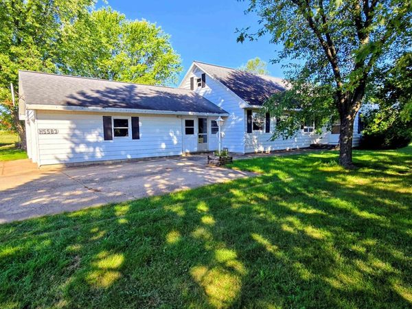 N5583 County Road W Road, Princeton, WI 54968