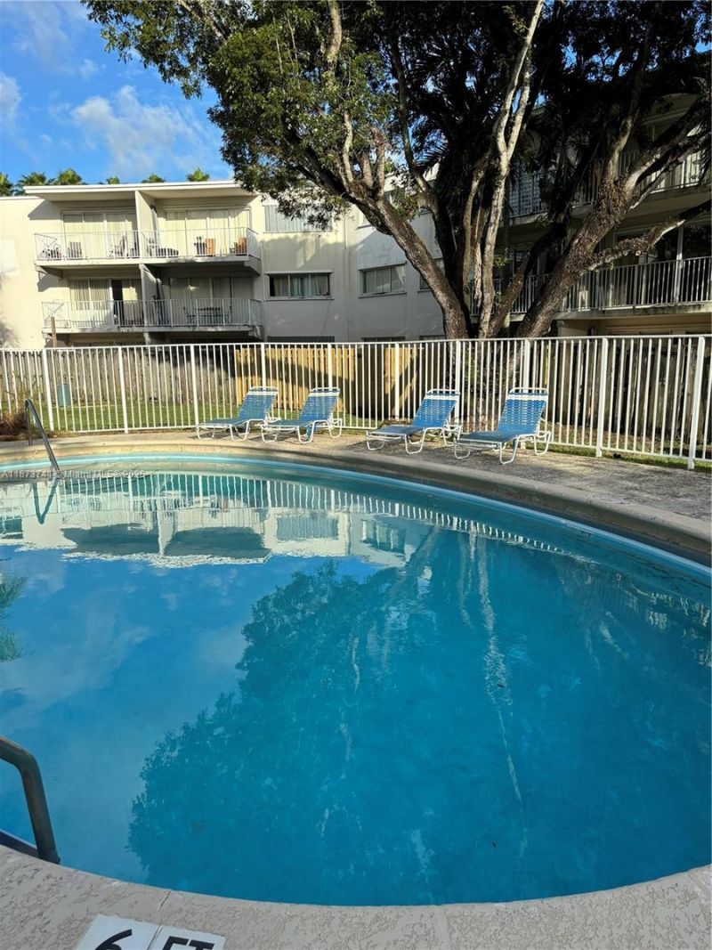 7701 SW 88th St, Unit B224, Miami, FL 33156 Photo