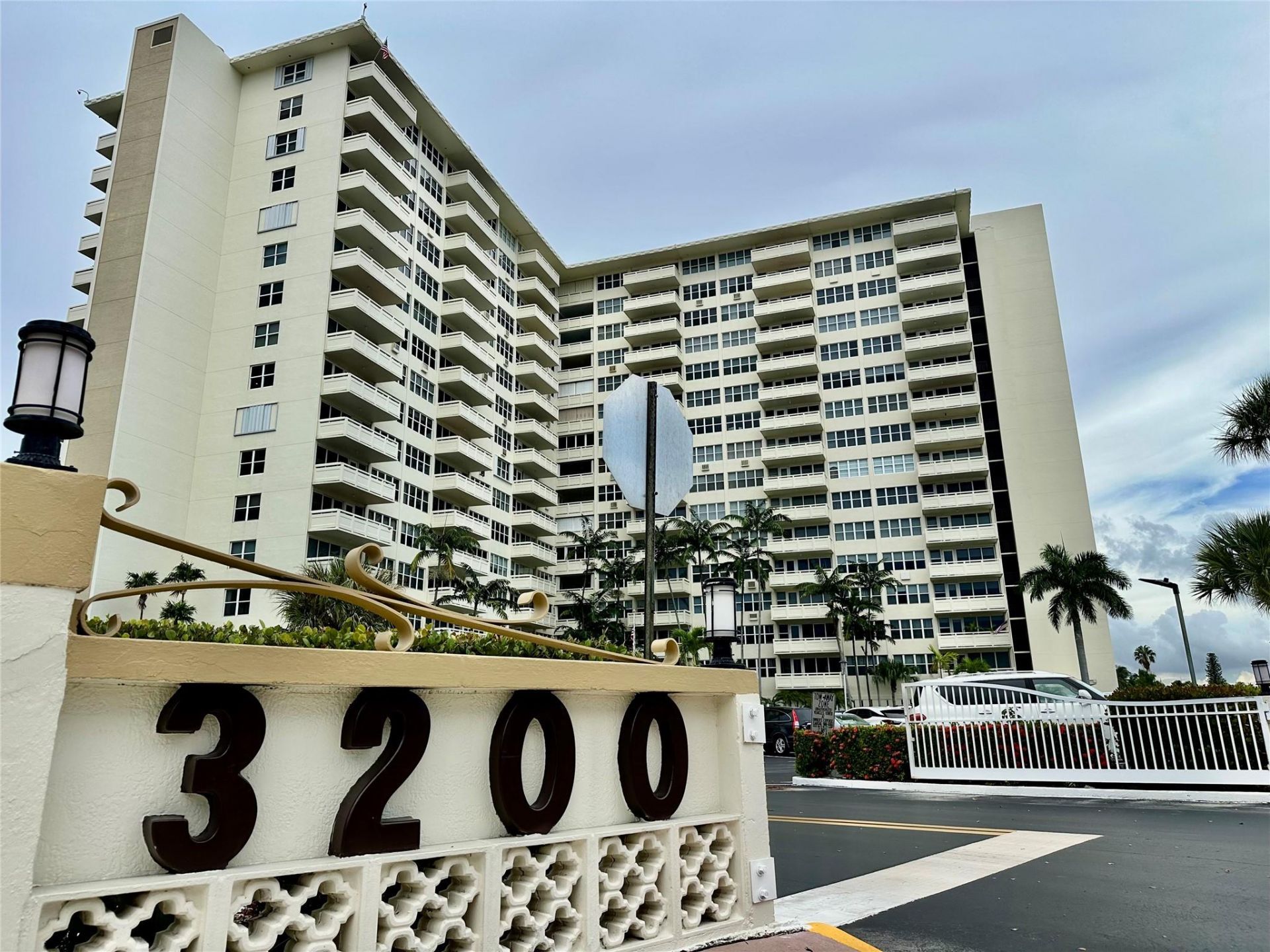 3200 NE 36th Street, Unit 1412A, Fort Lauderdale, FL 33308 Photo