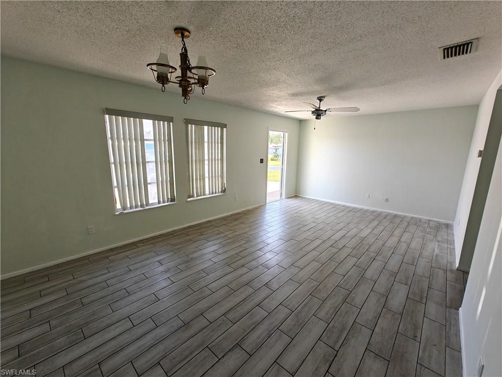 26 Temple Ct, Lehigh Acres, FL 33936 Photo