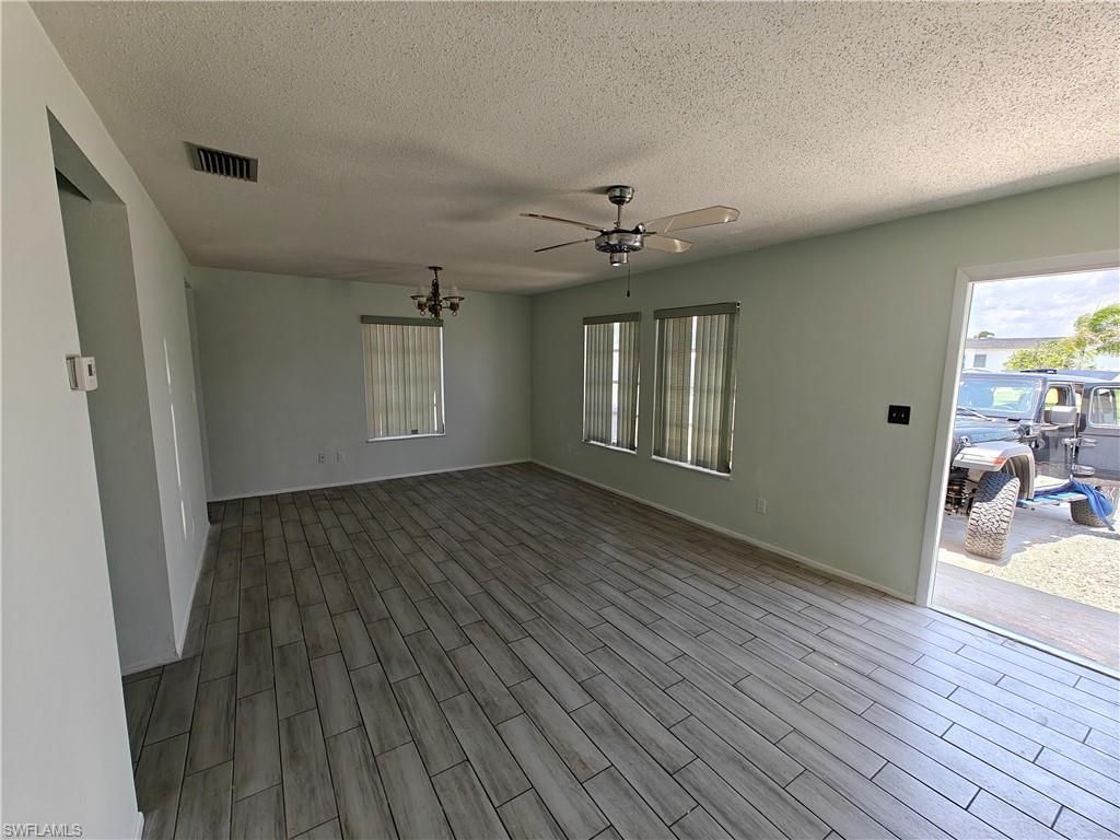 26 Temple Ct, Lehigh Acres, FL 33936 Photo