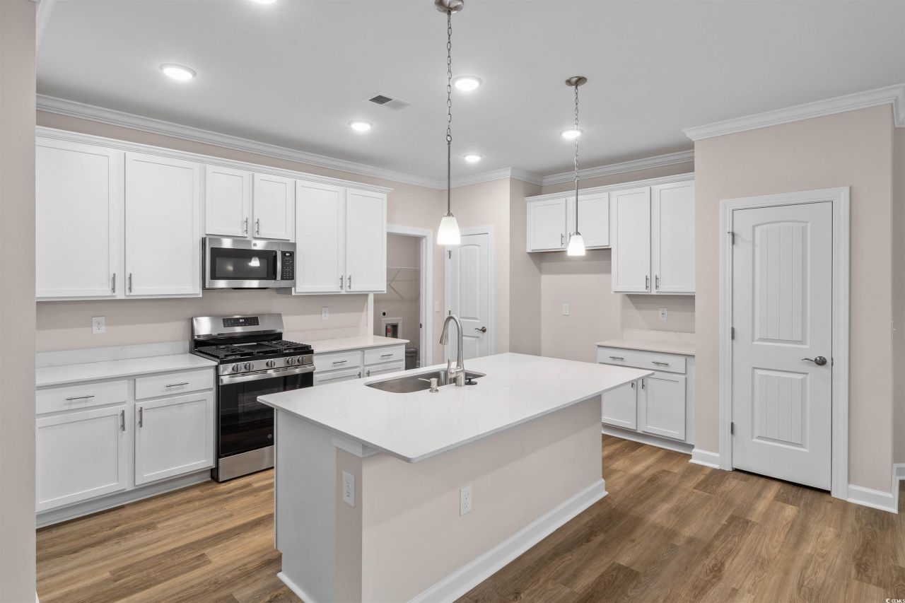 1020 Menorca Ct. Photo 4