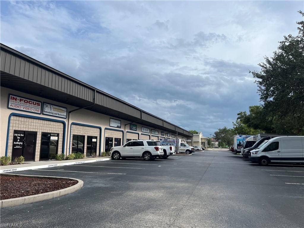12155 Metro Pkwy, Unit 4, Fort Myers, FL 33966 Photo