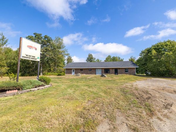 1186 Eastern Avenue, Chelsea, ME 04330