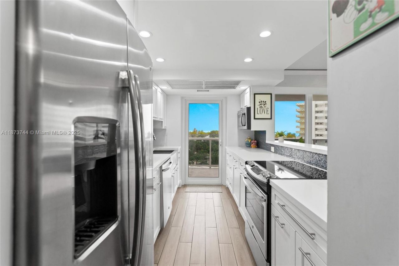 2841 N Ocean Blvd, Unit 702, Fort Lauderdale, FL 33308 Photo