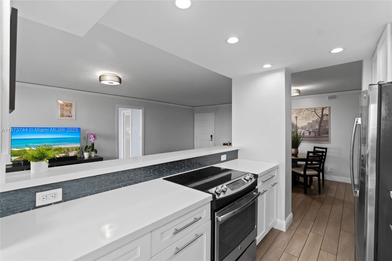 2841 N Ocean Blvd, Unit 702, Fort Lauderdale, FL 33308 Photo