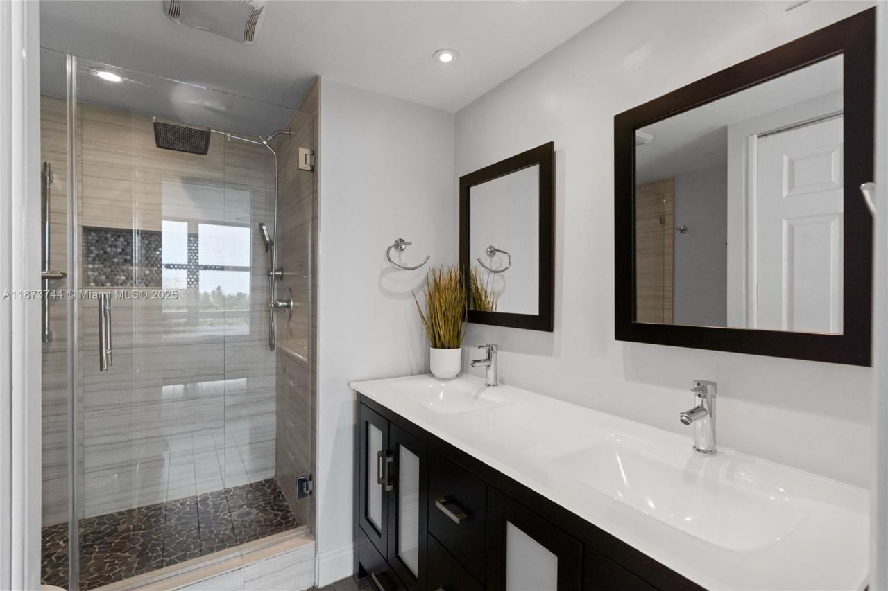 2841 N Ocean Blvd, Unit 702, Fort Lauderdale, FL 33308 Photo