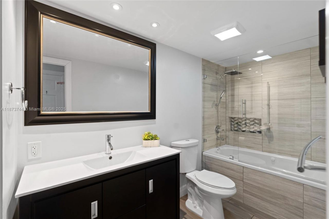 2841 N Ocean Blvd, Unit 702, Fort Lauderdale, FL 33308 Photo