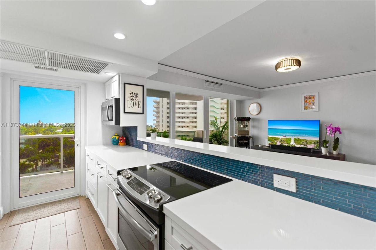 2841 N Ocean Blvd, Unit 702, Fort Lauderdale, FL 33308 Photo