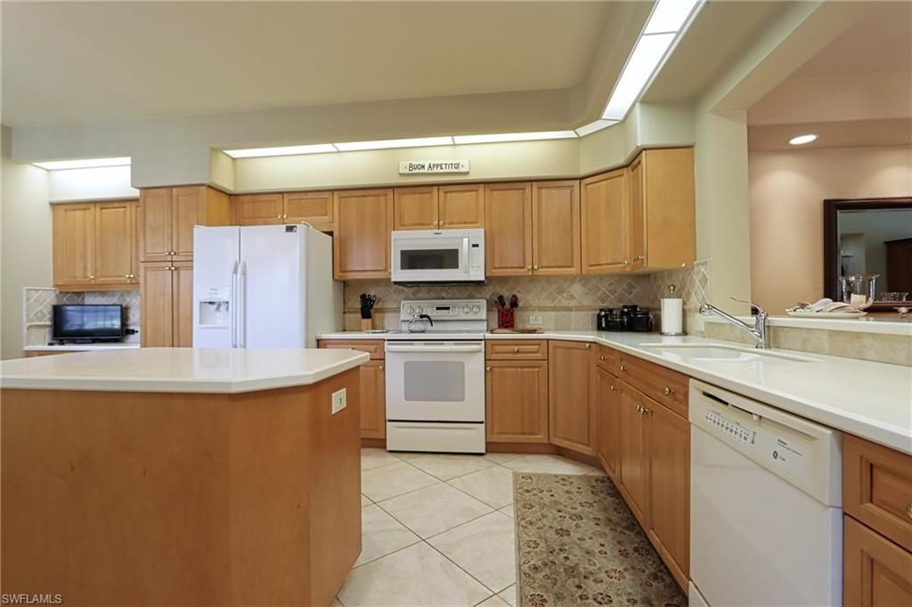 5815 Persimmon Way, Naples, FL 34110 Photo