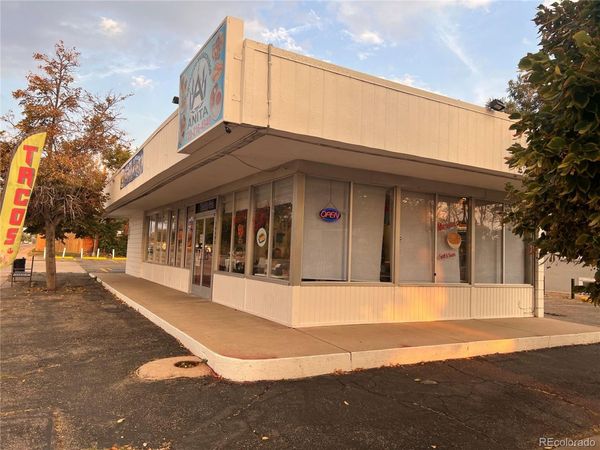 10202 Montview Boulevard, Aurora, CO 80010