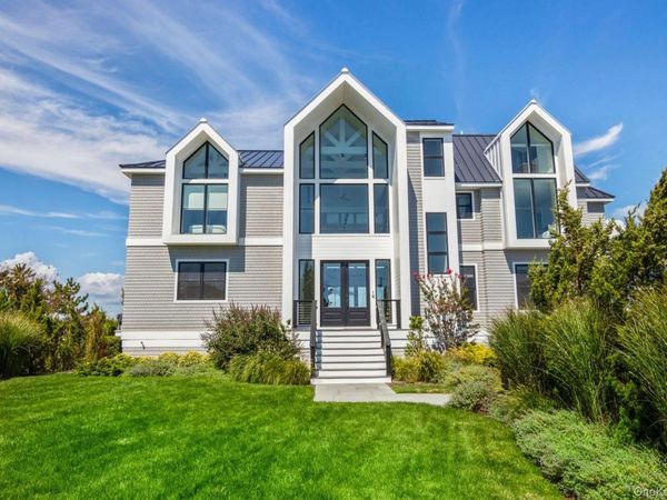 20 Cove Lane, Westhampton Dunes, NY 11978