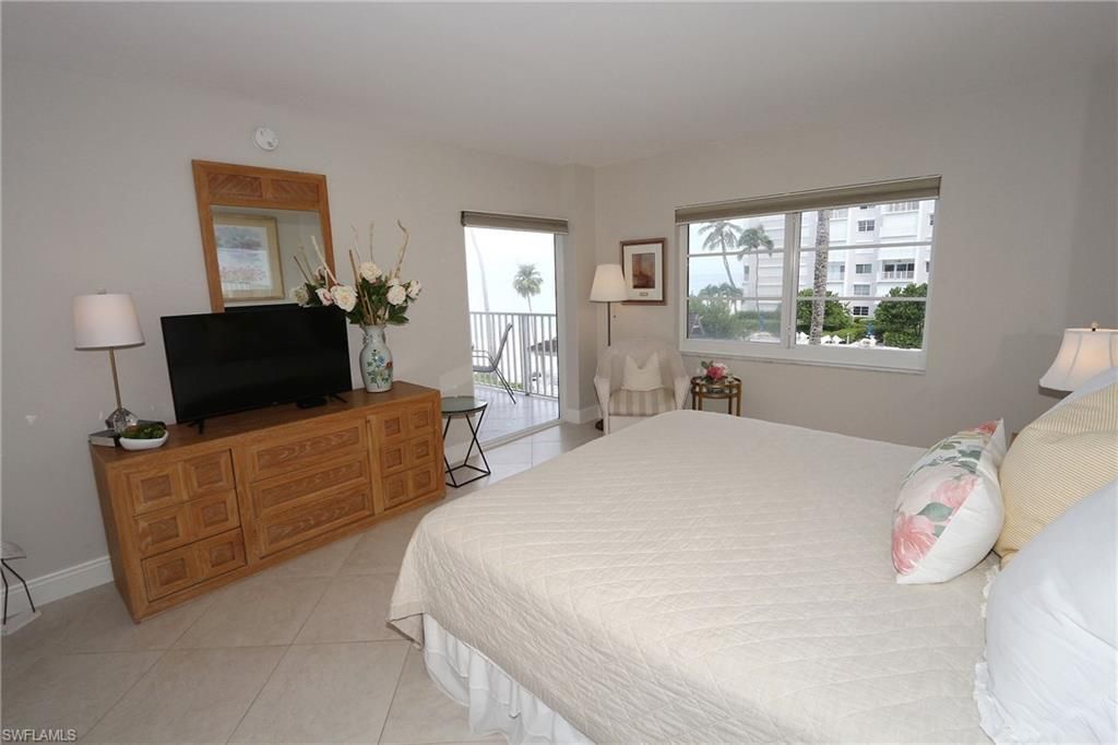 3443 Gulf Shore Blvd N, Unit 314, Naples, FL 34103 Photo