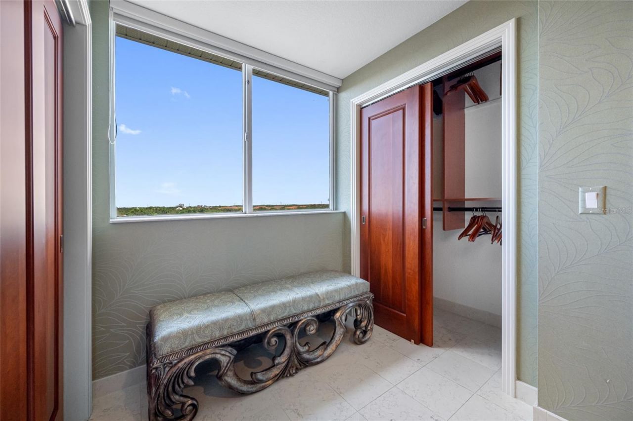 4717 Dolphin Cay Lane S, Unit 608, Saint Petersburg, FL 33711 Photo