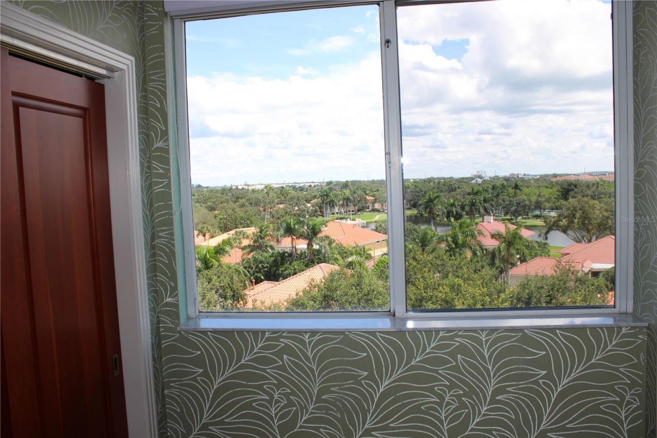 4717 Dolphin Cay Lane S, Unit 608, Saint Petersburg, FL 33711 Photo