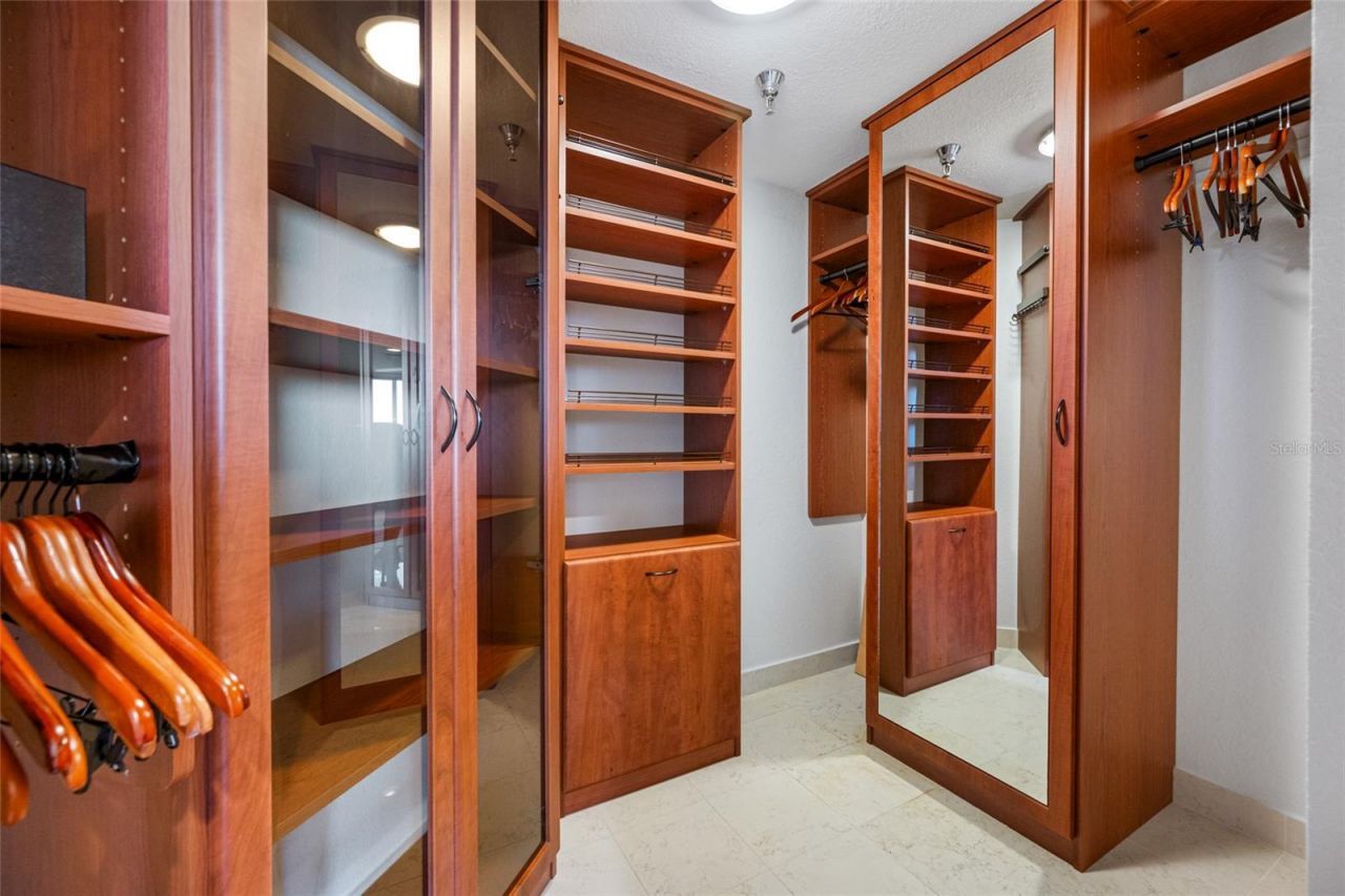 4717 Dolphin Cay Lane S, Unit 608, Saint Petersburg, FL 33711 Photo