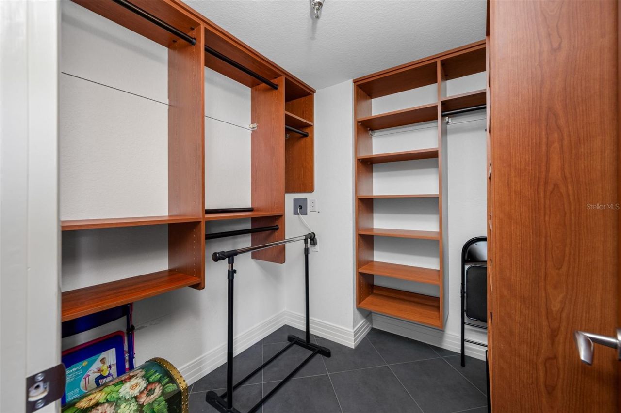 4717 Dolphin Cay Lane S, Unit 608, Saint Petersburg, FL 33711 Photo