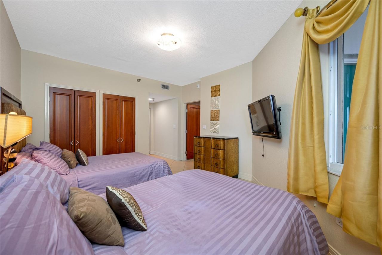 4717 Dolphin Cay Lane S, Unit 608, Saint Petersburg, FL 33711 Photo