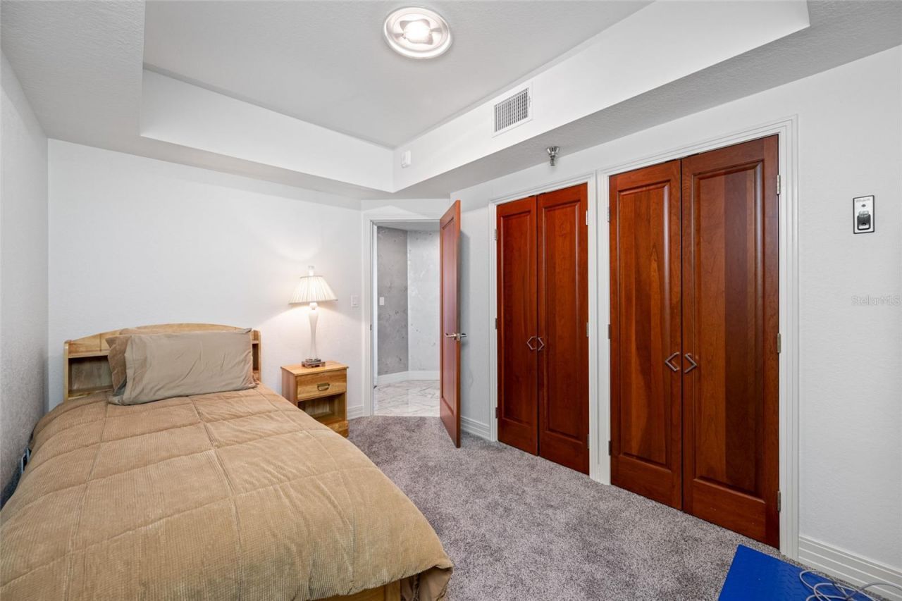 4717 Dolphin Cay Lane S, Unit 608, Saint Petersburg, FL 33711 Photo