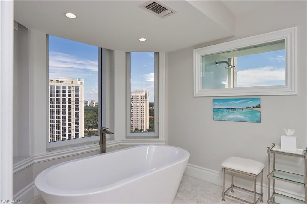 6849 Grenadier Blvd, Unit 1905, Naples, FL 34108 Photo