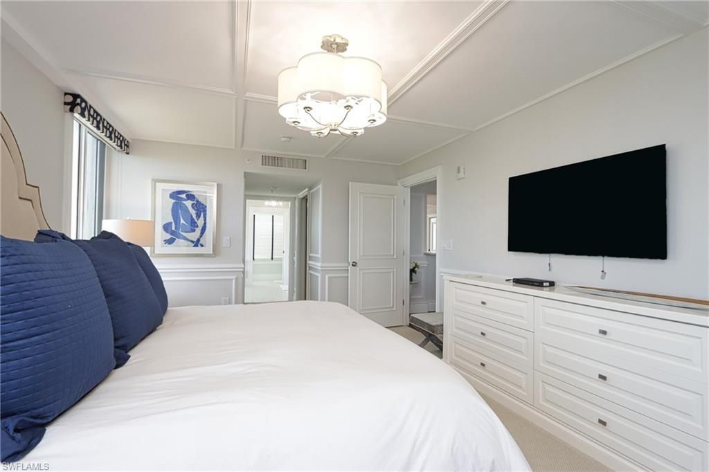 6849 Grenadier Blvd, Unit 1905, Naples, FL 34108 Photo
