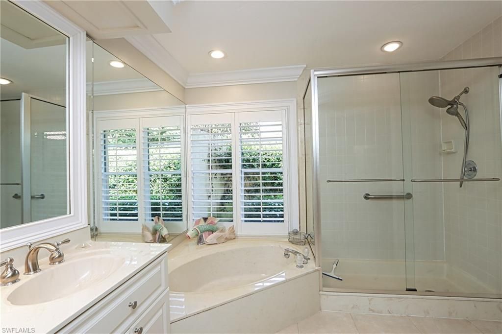 6810 Sand Pointe Cir, Unit 4.26, Naples, FL 34108 Photo
