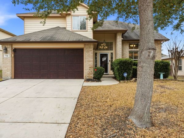 716 Hollow Ridge, Schertz, TX 78108