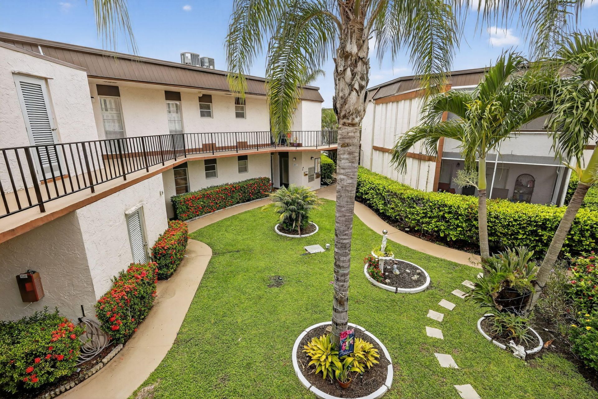 6 Greenway Village N, Unit 210, Royal Palm Beach, FL 33411 Photo