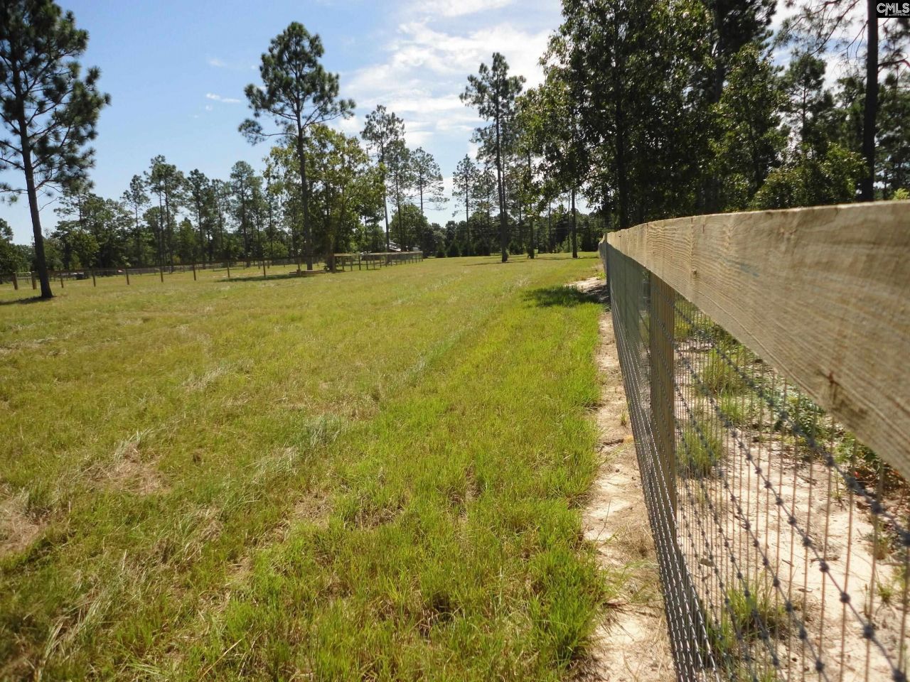 434 Hound Hollow Road Photo 9