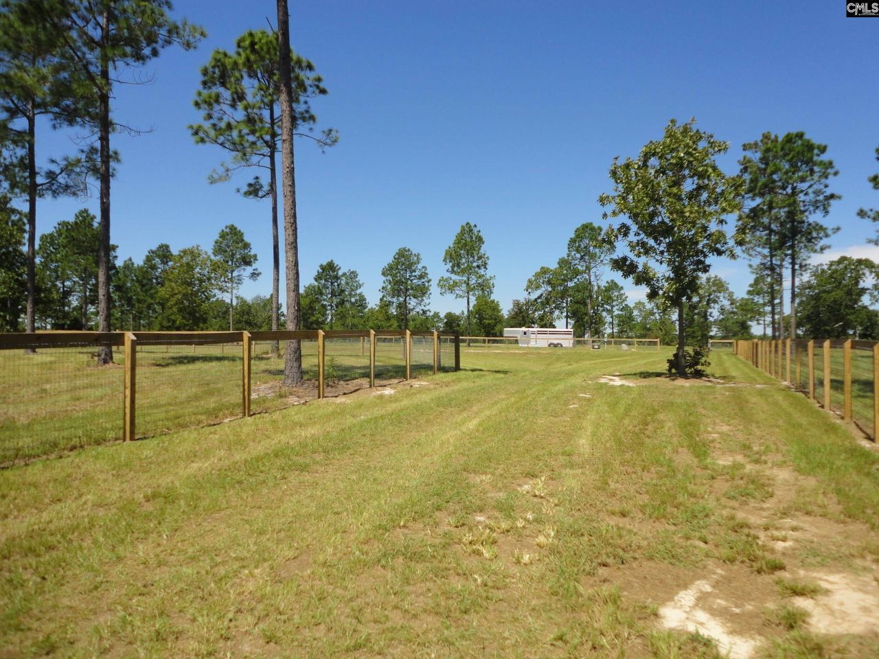 434 Hound Hollow Road Photo 6