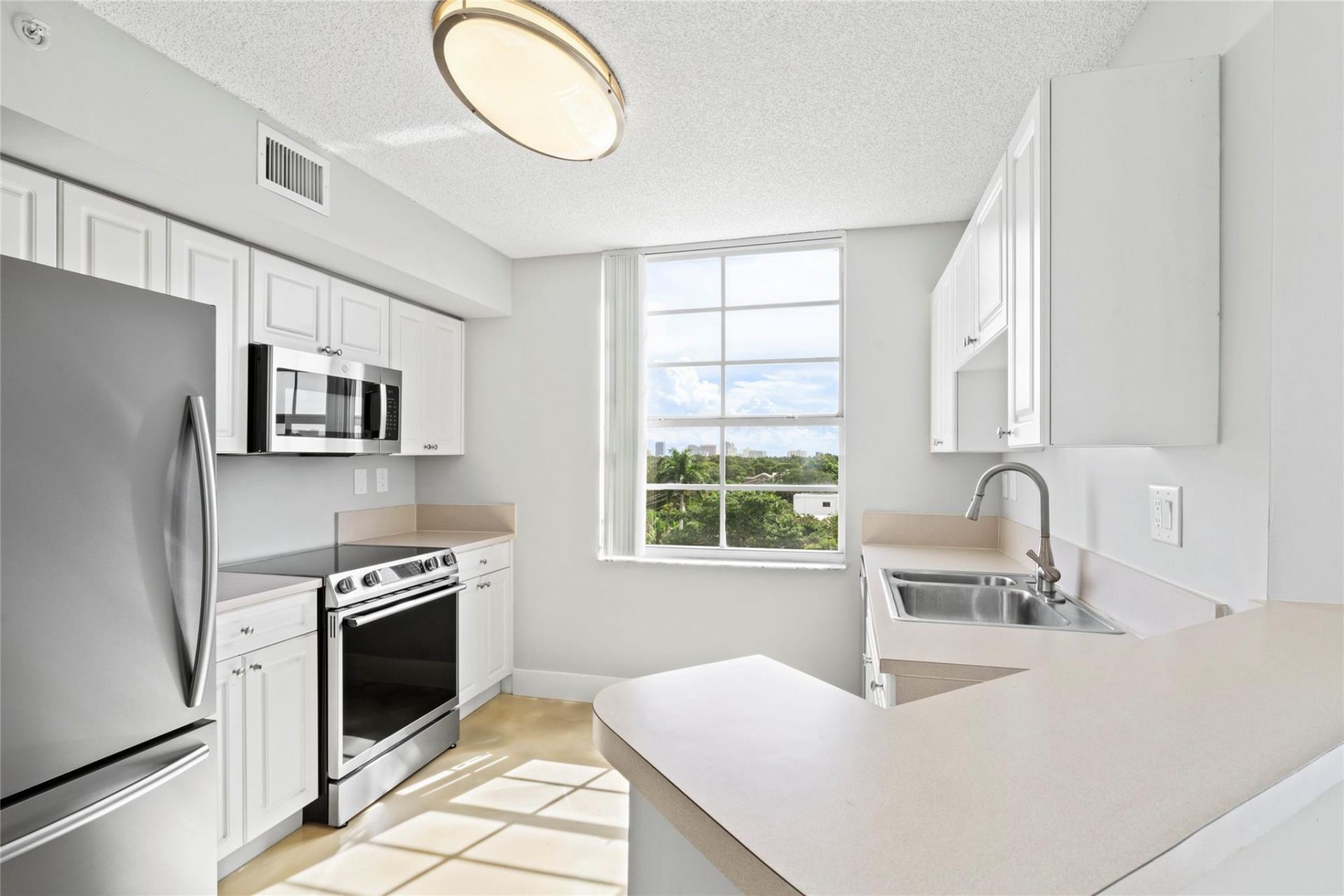 520 SE 5th Avenue, Unit 1504, Fort Lauderdale, FL 33301 Photo